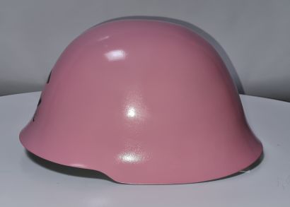 null TIS (XXth/XIXth artist), PEACE OF ART collection, "CHANEL" helmet, reconditioned...