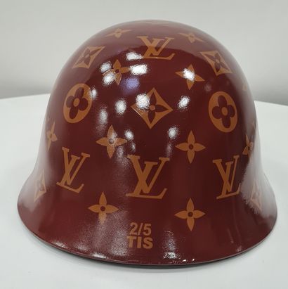 null TIS (Artiste XXème/XIXème), Collection "PEACE OF ART", casque "LOUIS VUITTON",...