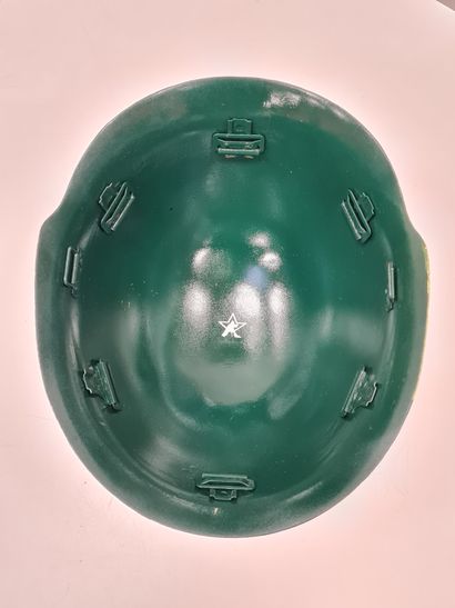 null TIS (XXth/XIXth artist), "PEACE OF ART" Collection, "MONDRIAN" helmet, reconditioned...