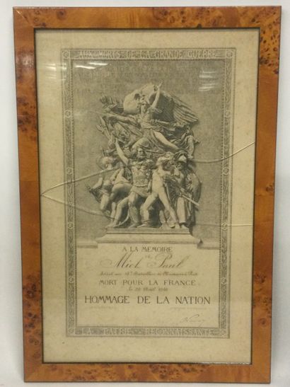 null Diplôme "Mort pour la France" daté du 20 Avril 1916. Encadré sous verre (Verre...