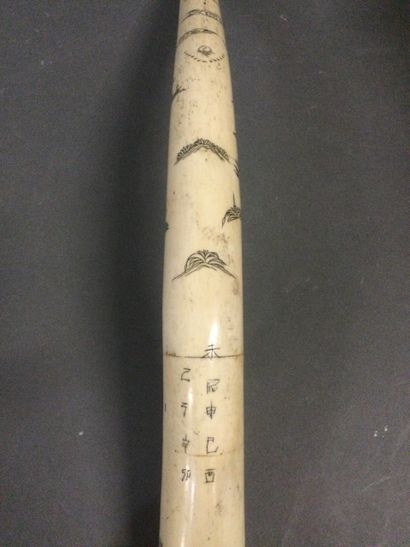 null Pipe à Opium en os, décor gravé de style asiatique, L 43 cm