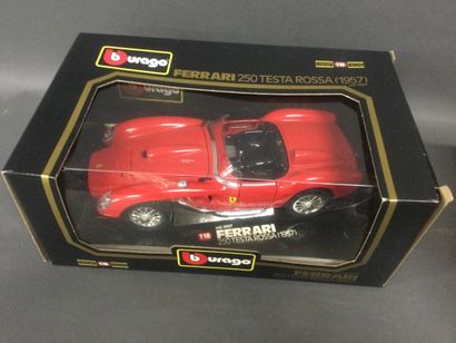 null BURAGO, modèle réduit 1/18ème en boite d'origine de la FERRARI 250 TESTA ROSSA...