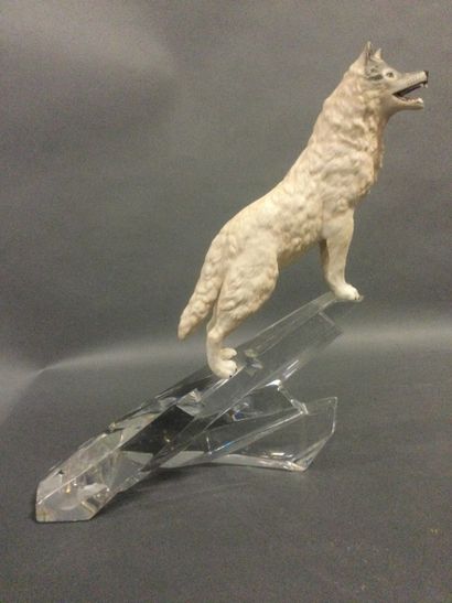 null Loup blanc en céramique dressé sur un socle en cristal h 31 cm