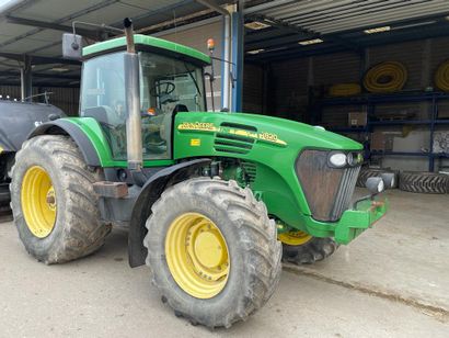 null Tracteur agricole JOHN DEERE 7820, année 2004, 185 Ch., 13000 heures Pont avant...