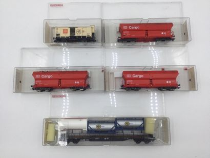 null FLEISCHMANN, échelle HO, lot de 5 wagons SNCF modèles 5806, 5287 et 5523 x 3,...