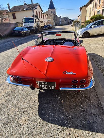 null CHEVROLET, Corvette C2 STINGRAY, 1963, 300 CV, 32 000 kms. Doté d'un moteur...