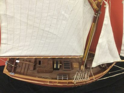 null Maquette de bateau, reproduction de voilier à vocation commerciale Dim H 58cm...