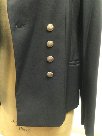 null GUCCI, Navy blue blazer with crossed buttonhole, blazon buttons in front, notched...