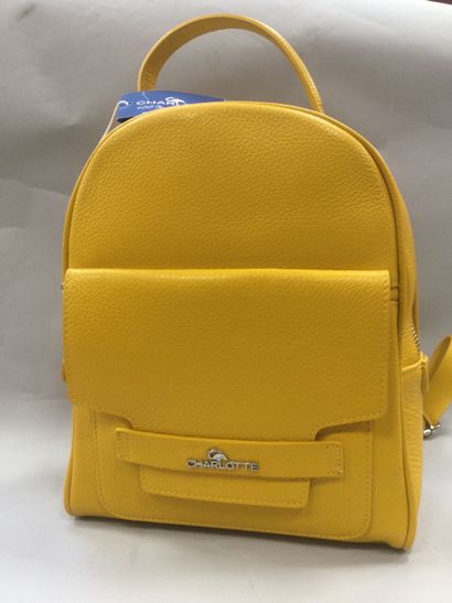 null CHARLOTTE, yellow leather backpack, H. 30 cm