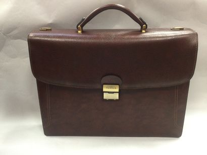 null TEXIER, brown leather satchel, hand or shoulder carry, H. 30 x W. 38 cm