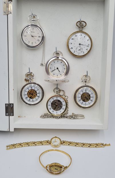 null Lot of 6 gousset watches (One ancient and 5 modern). We joined 2 lady watches....
