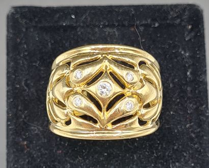 RING in 18K yellow gold 750/°° with openwork...