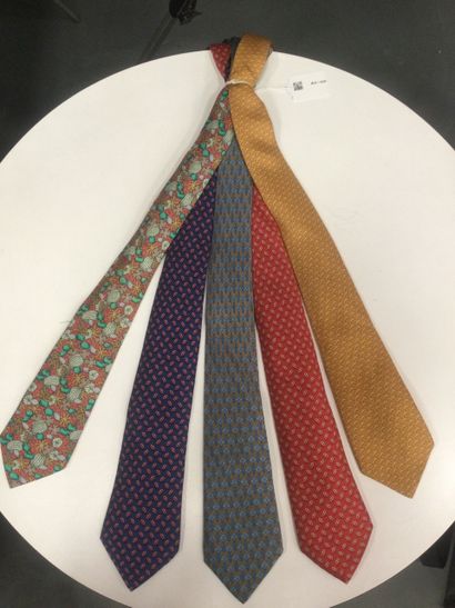 null A set of 5 HERMES ties