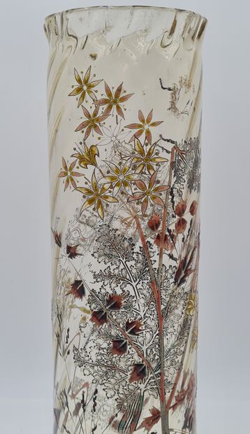 null Émile GALLÉ (1846-1904), Vase en verre fumé de forme rouleau à col et piédouche...