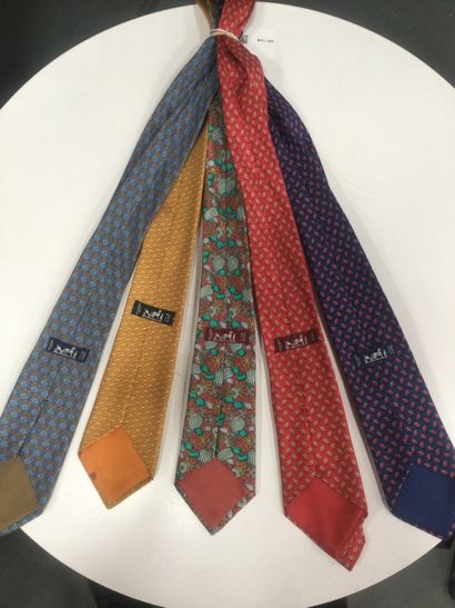 A set of 5 HERMES ties