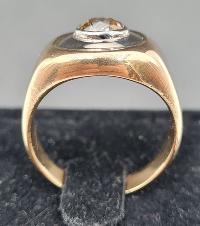 null RING in two-tone gold 18K 750/°° set with an old-cut cognac diamond calibrating...