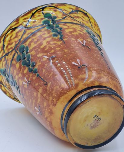 null Marcel GOUPY (1886-1954), Vase de style Art-Déco en verre à motifs floconnés...