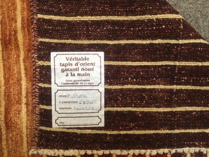 null PAKISTAN, Tapis MODKAR noué main en laine à décor de rayures, Dim. 240 x 198...