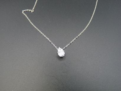 null NECKLACE in 18K (750/°°) white gold, holding in the center a pear-cut diamond...