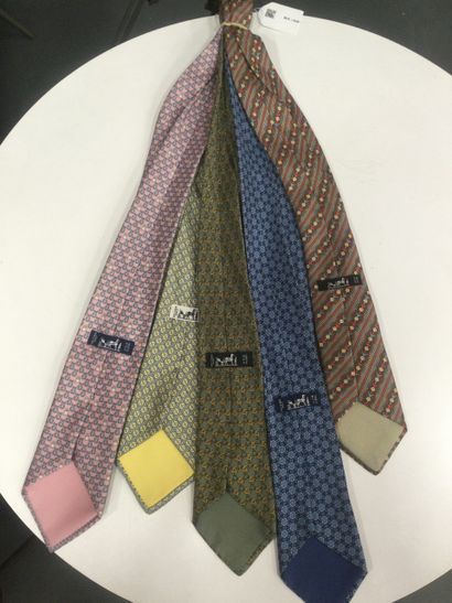 null A set of 5 HERMES ties