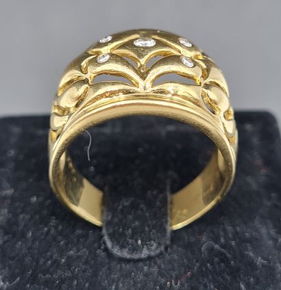 null RING in 18K yellow gold 750/°° with openwork decoration decorated with 5 small...