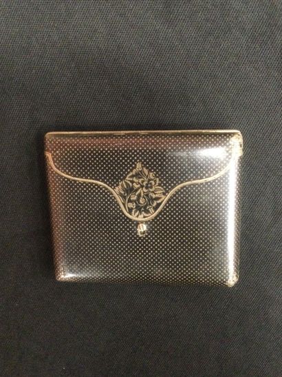 null Elegant Ottoman silver case/cigarette holder decorated with guilloche motifs,...