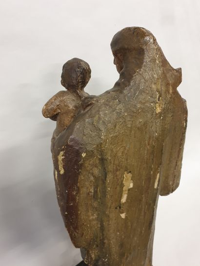 null SCULPTURE in polychrome wood representing a Virgin and Child, 18th century,...