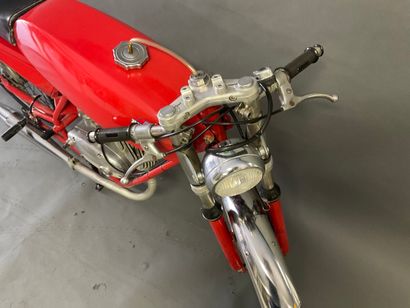 null BETA CIGNO, 1960. Copie à l'échelle réduite de la moto Beta de Type Milan-Tarente,...