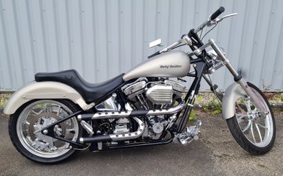 null HARLEY DAVIDSON 1340 SOFTAIL MOTORCYCLE, 1999. With its Vintage universe, this...