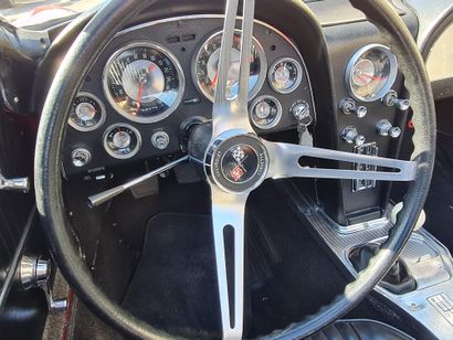 null CHEVROLET, Corvette C2 STINGRAY, 1963, 300 CV, 32 679 kms. Doté d'un moteur...