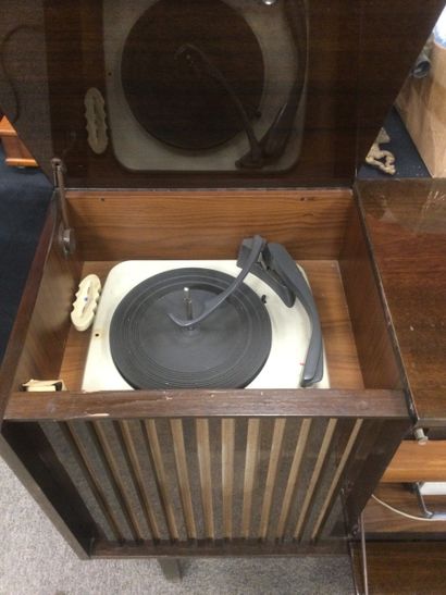 null Meuble HI-FI:platine vinyle de marque TELEFUNKEN, année 60/70, Dim. 80 x 157...