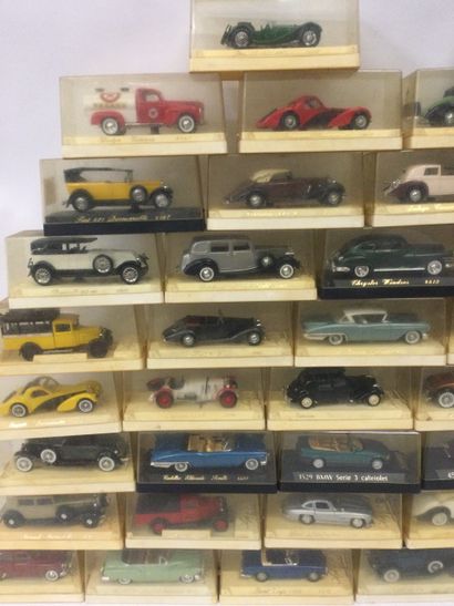 null SOLIDO, Collection de 47 voitures miniatures, échelle 1:43 en boites (Extérieur...