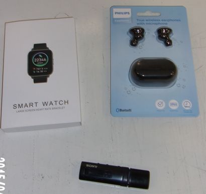 null Lot compsé d'une montre connectée Smart Watch, d'écouteurs bluetooth PHILIPS...