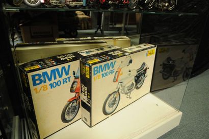 null Lot de 2 maquettes de moto HELLER dans leur boite : BMW 100 RS et BMW 100 RT...