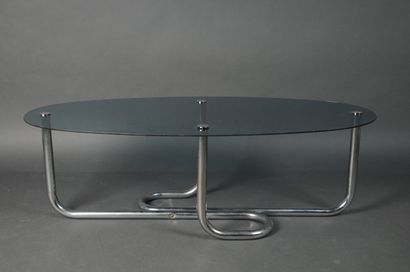 null Table de salon ovale pieds nickelé dessus Verre fumé année s 50/70 