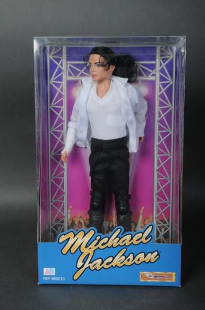 Une poupée Michael Jackson dans sa boîte...
