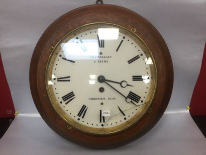 null Horloge condé Chambelain à Reims diam. 46 cm dans en cadre en chêne rond avec...