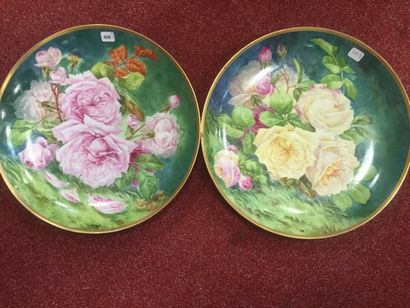 null Porcelaine de Limoges - Deux plat à décor floral par J. BATIER diam. 33,5 c...