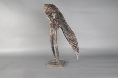 null Milutin MRATINKOVIC "Kronos" Sculpture en métal patiné H 61,5 cm