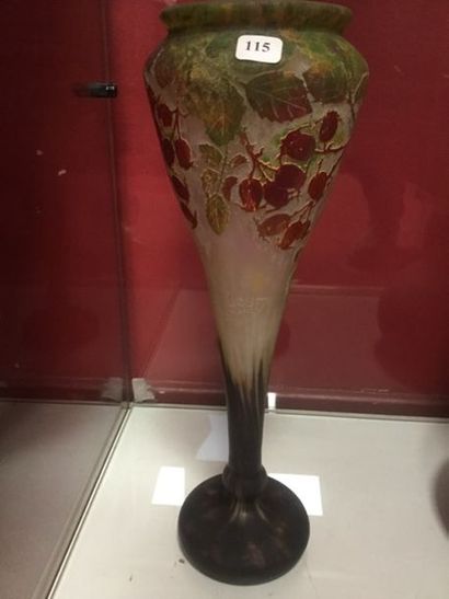 DAUM, vase, verre multicouche, vitrifié,sur...
