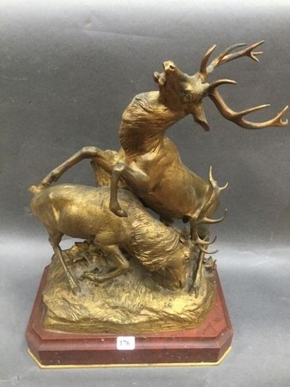 null Georges GARDET (1863-1939), Sculpture en bronze doré sur socle marbre "le combat...