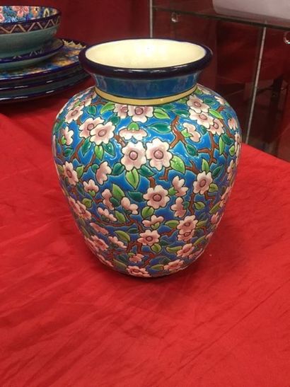 Longwy, vase fleurs de pommier, D188.5W H....
