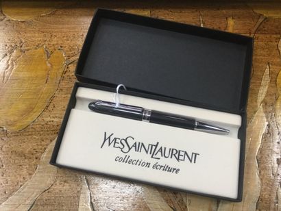 null YVES SAINT LAURENT, Stylo bille, collection "Ecriture"