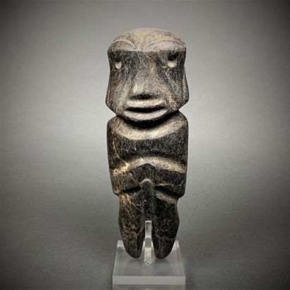 MEZCALA, GUERRERO, Mexique, 350-100 av. J.-C. Standing figure, M6, h. 17.5 cm. Anthropomorphic...