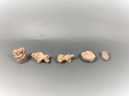 TEOTIHUACAN, Mexique, 450-750 ap. J.-C. 
Set of 5 terracotta figurines
