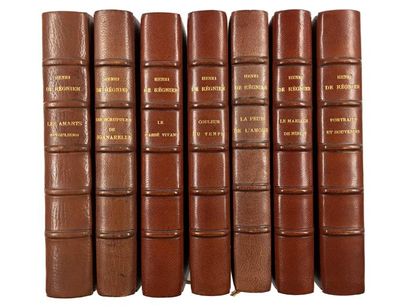 Henri de REGNIER Lot de 56 volumes, la majorité en grand papier et, pour la plupart,...