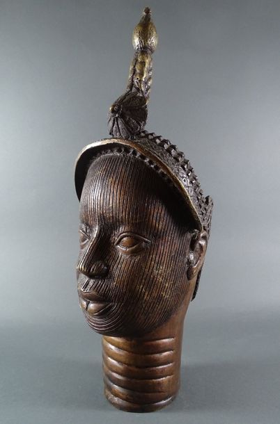 Tête royale Béni en bronze, Bénin
50.5 x...