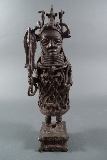 Guerrier en bronze, Royaume Ife, Bénin
30...