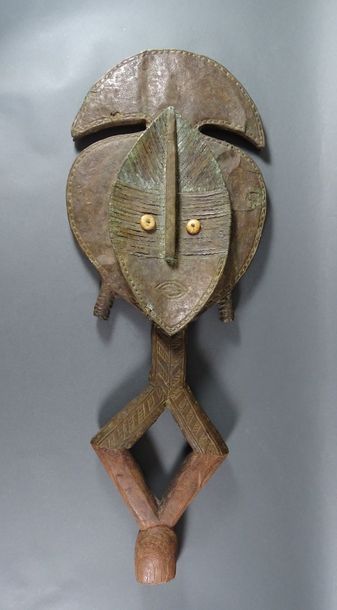 Reliquaire Kota, Gabon
bois sculpté et métal
78.5...