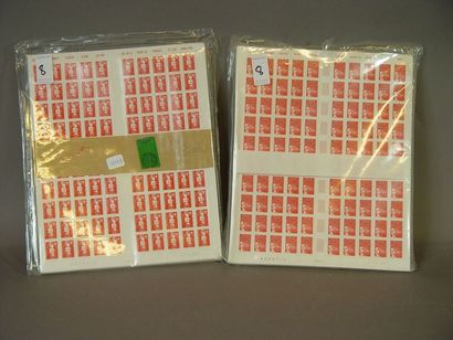 null 2 lots de 100 feuilles de 100 timbres rouges à validité permanente dans son...
